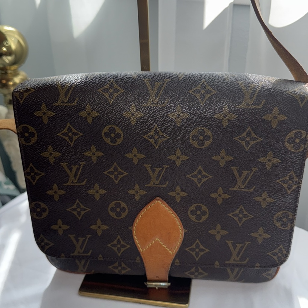 Louis Vuitton Gm Cartouchiere With Coa - Vintage Appr 10 X 8.25 X 3
